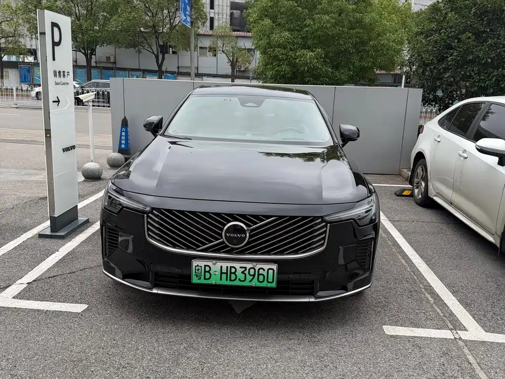 Volvo S90 PHEV — миниатюра 2