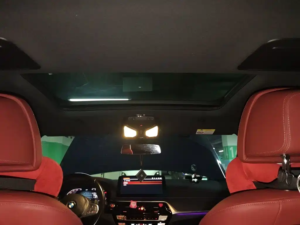 BMW 5 Series — миниатюра 9