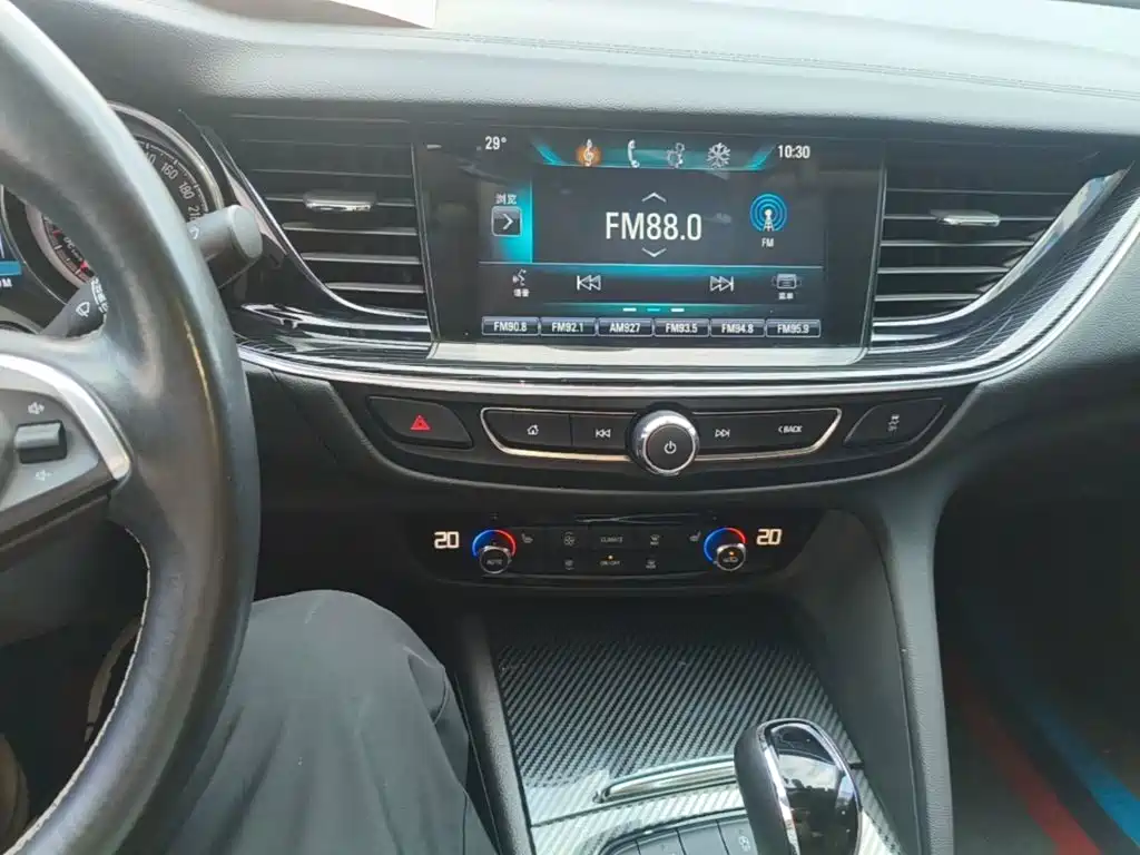 Buick Regal — миниатюра 13