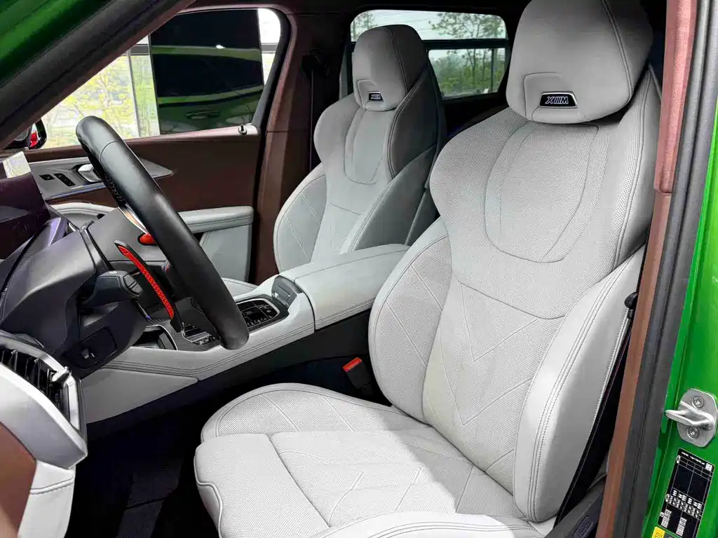 BMW XM 2023 50e