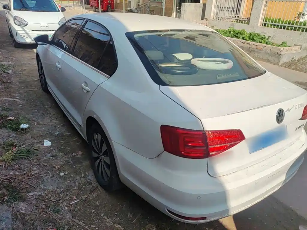 Volkswagen Sagitar — миниатюра 5