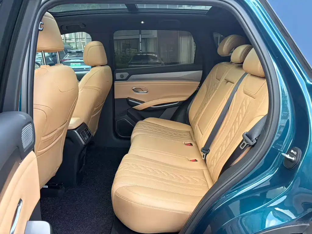 BYD L DM-i — миниатюра 12