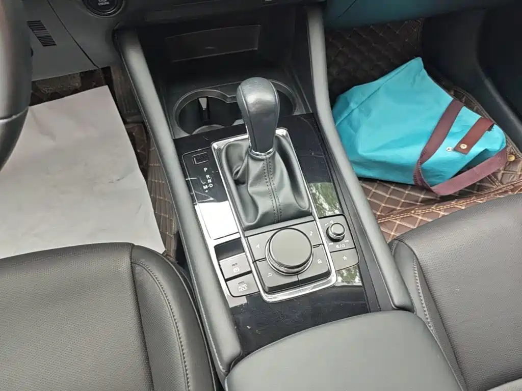 Mazda 3 Axela — миниатюра 14