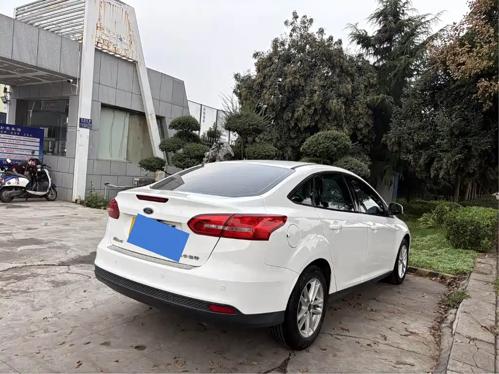 Ford Focus — миниатюра 4