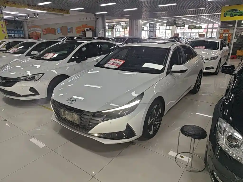 Hyundai Elantra — миниатюра 2