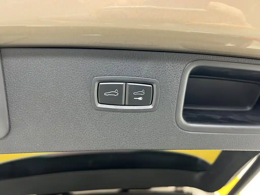 Porsche Macan — миниатюра 34
