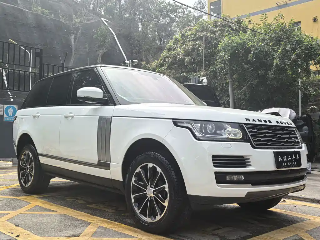 Land Rover Range Rover — миниатюра 2