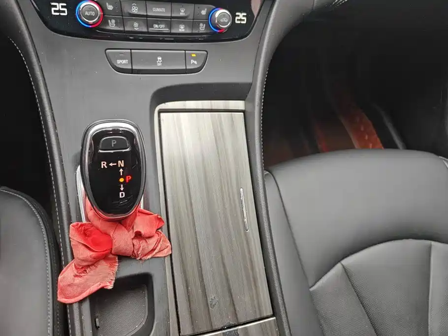 Buick LaCrosse — миниатюра 16