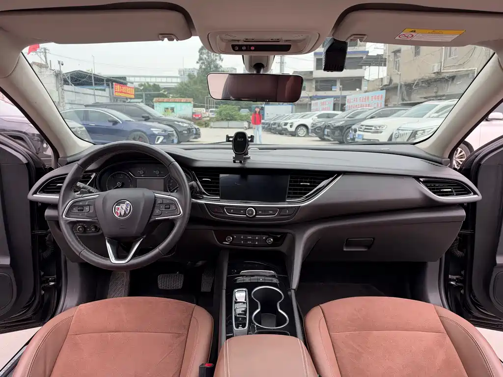 Buick Regal — миниатюра 9