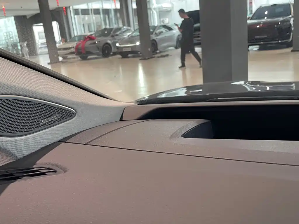 Volkswagen ID.7 VIZZION — миниатюра 12