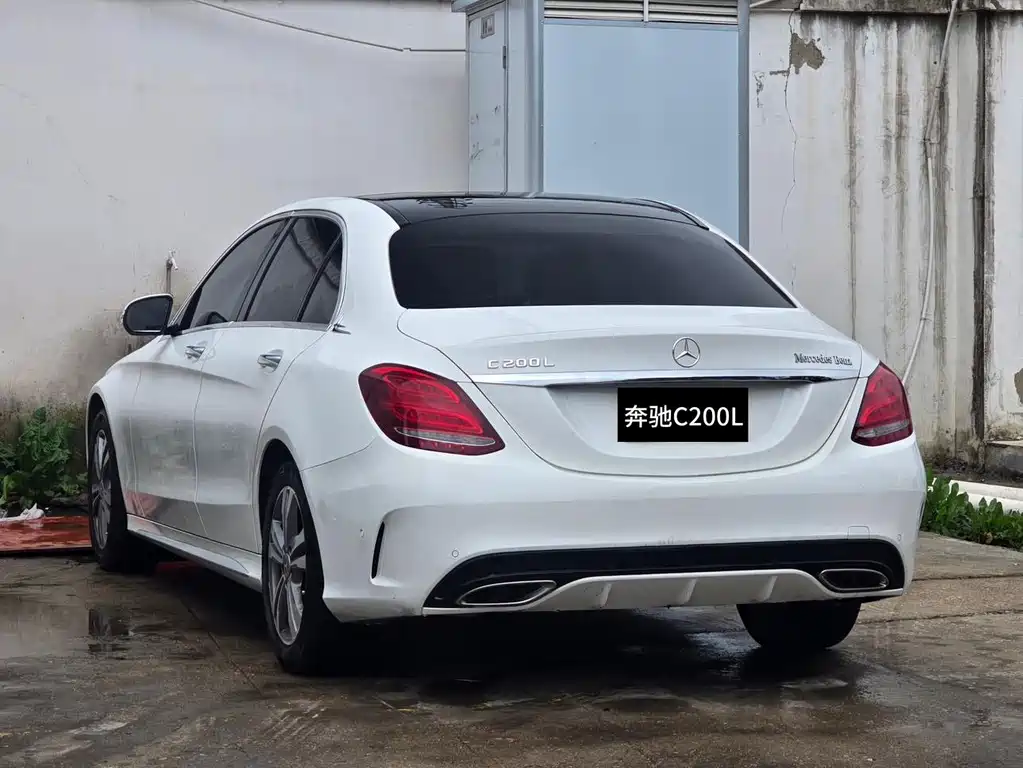 Mercedes-Benz C-Class — миниатюра 16