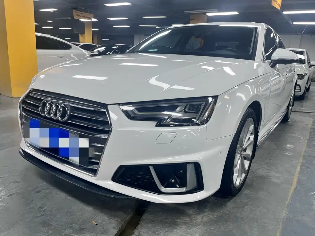 Audi A4L 2018