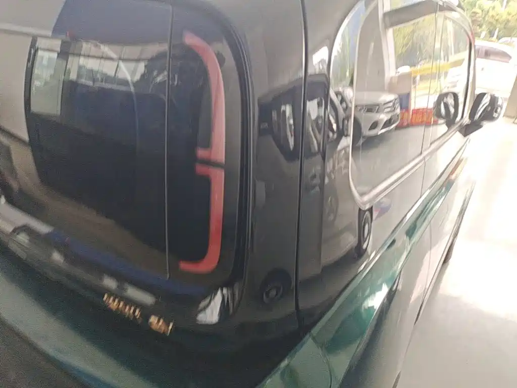 Baojun KiWi EV — миниатюра 8