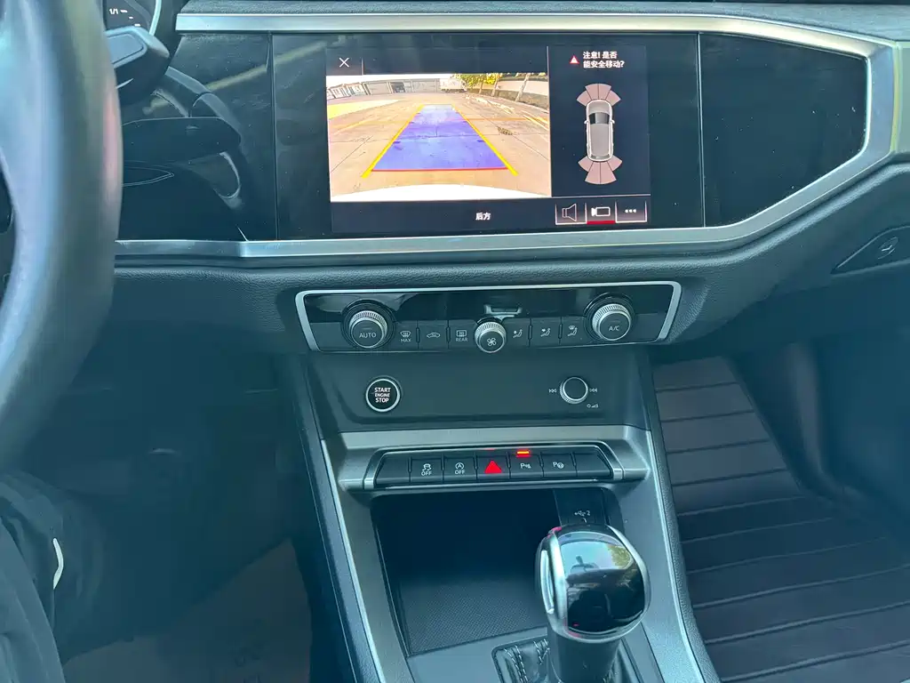 Audi Q3 — миниатюра 12