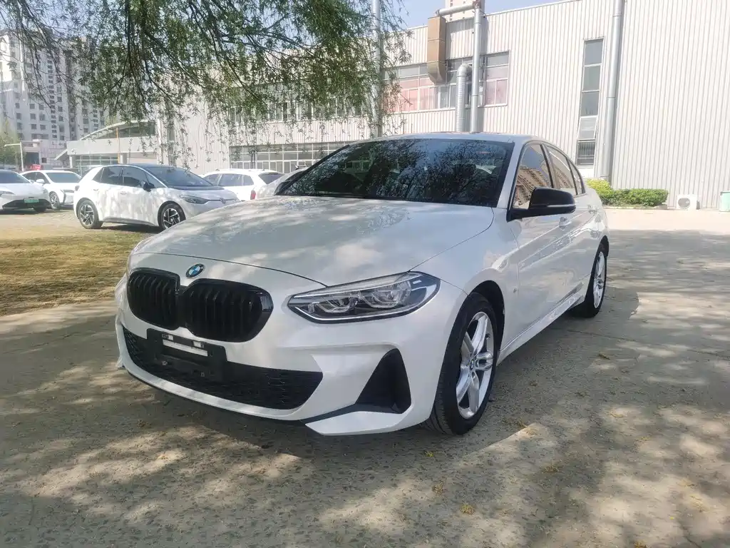BMW 1 Series 2021