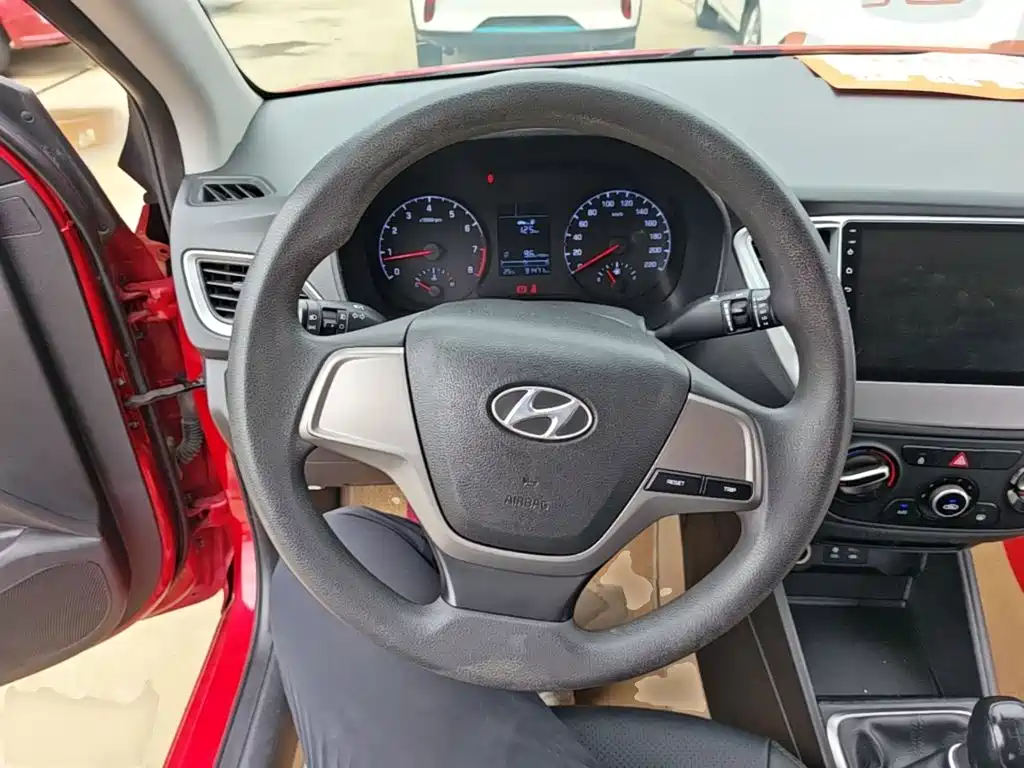 Hyundai Verna — миниатюра 11