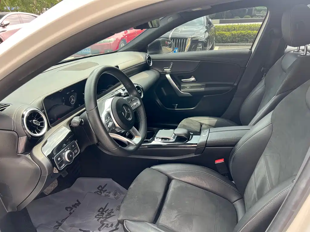 Mercedes-Benz A-Class — миниатюра 7