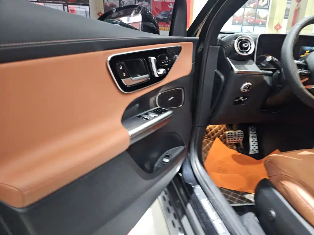 Mercedes-Benz GLC — миниатюра 6