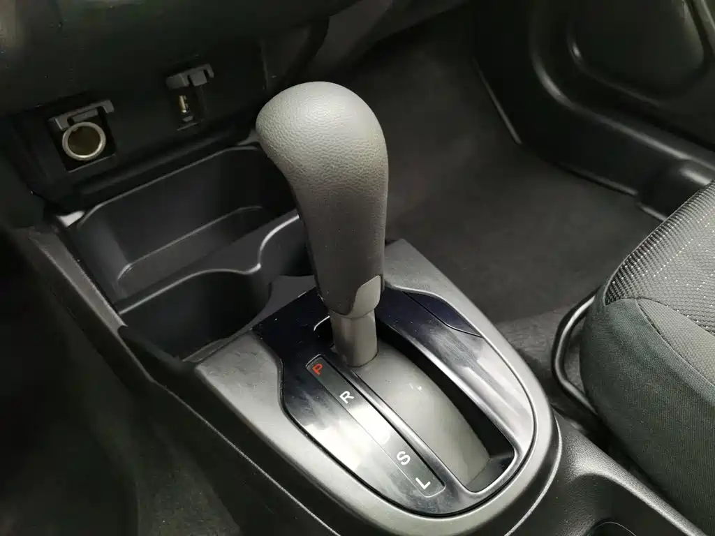 Honda Fit — миниатюра 13