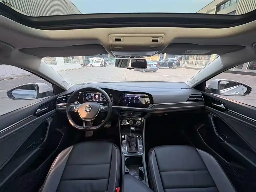 Volkswagen Sagitar 2022 280TSI DSG