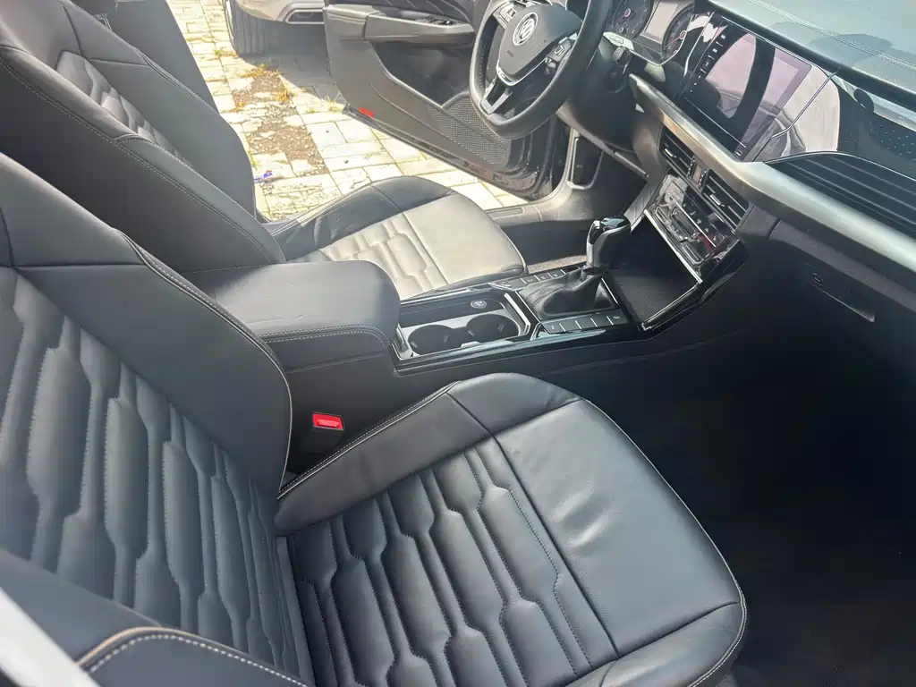 Volkswagen Passat — миниатюра 14