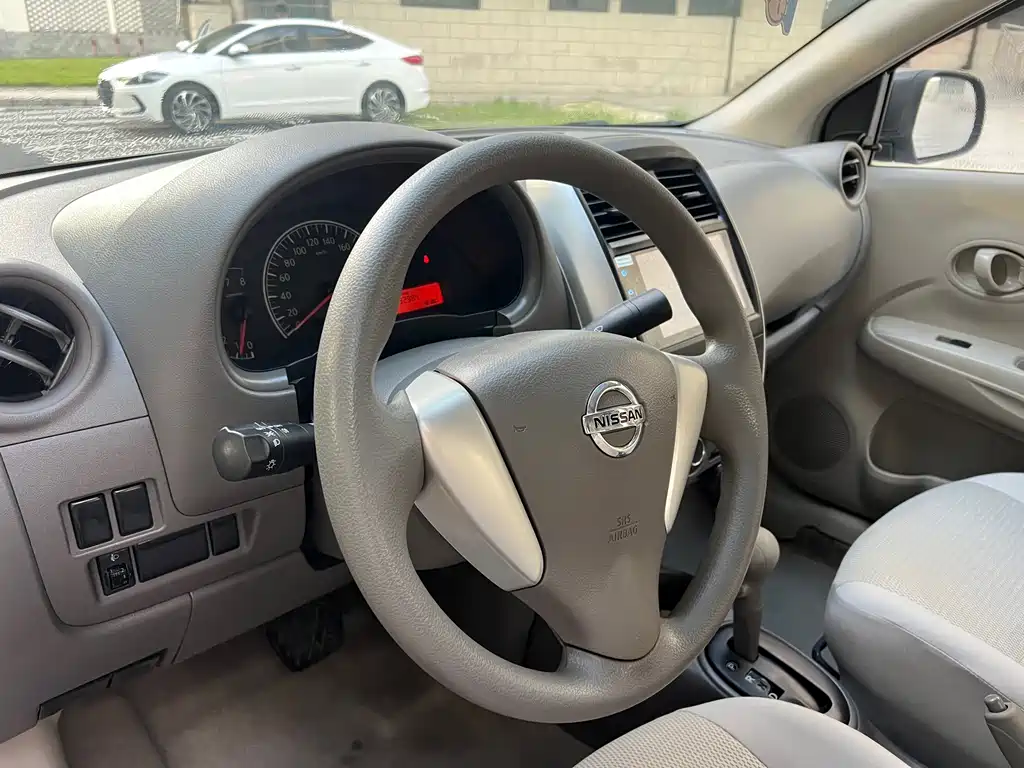 Nissan Sunny — миниатюра 20