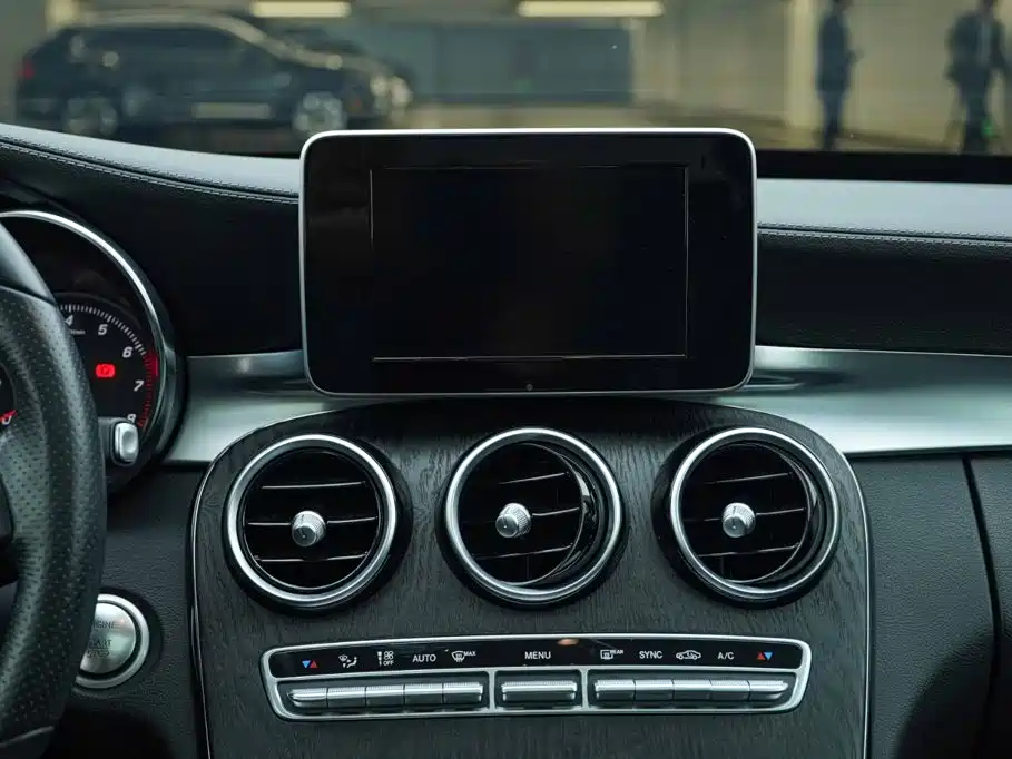 Mercedes-Benz C-Class — миниатюра 16