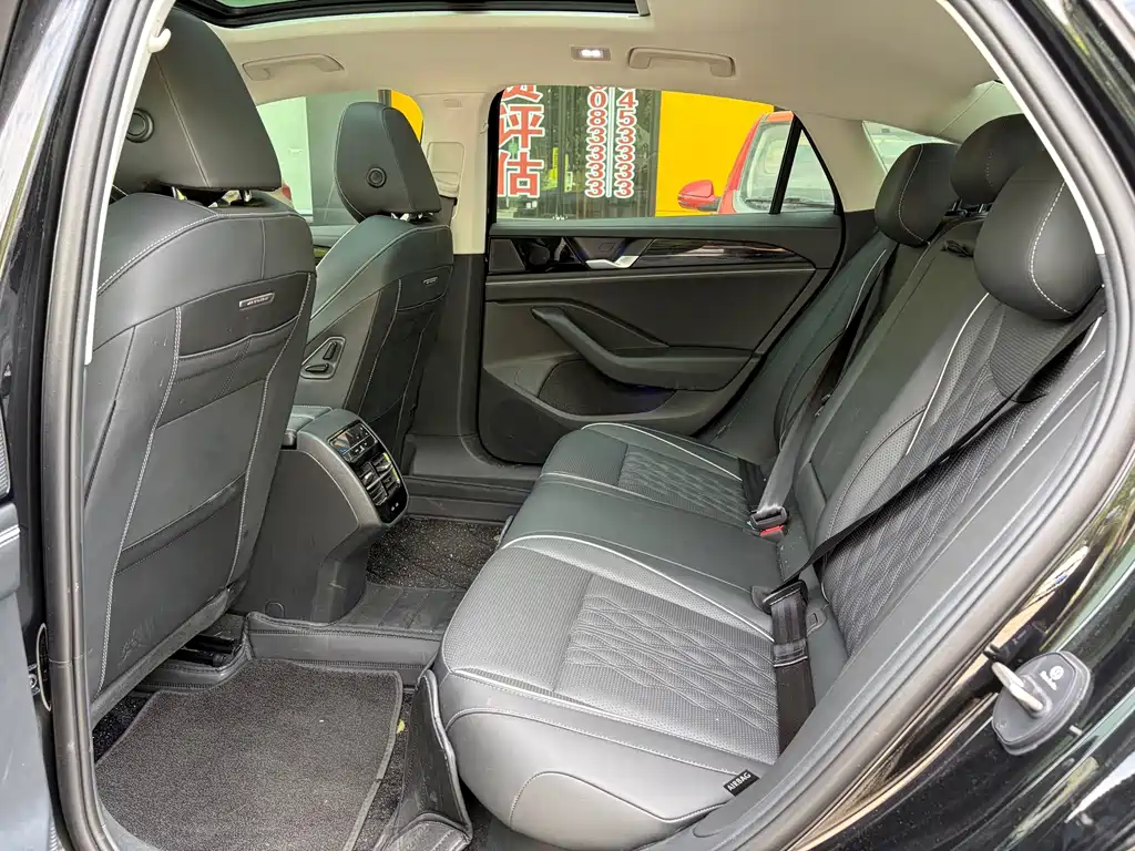 Volkswagen Magotan — миниатюра 6