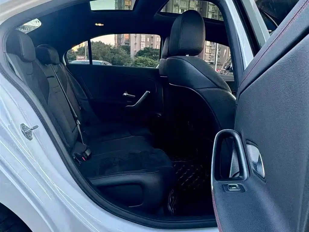 Mercedes-Benz A-Class — миниатюра 12