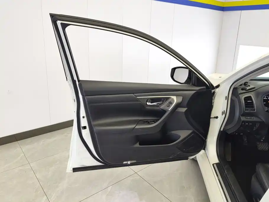 Nissan Teana — миниатюра 7