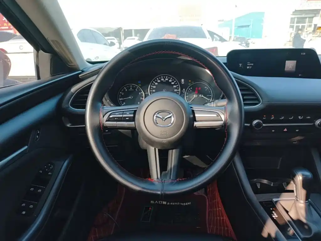 Mazda 3 Axela — миниатюра 11