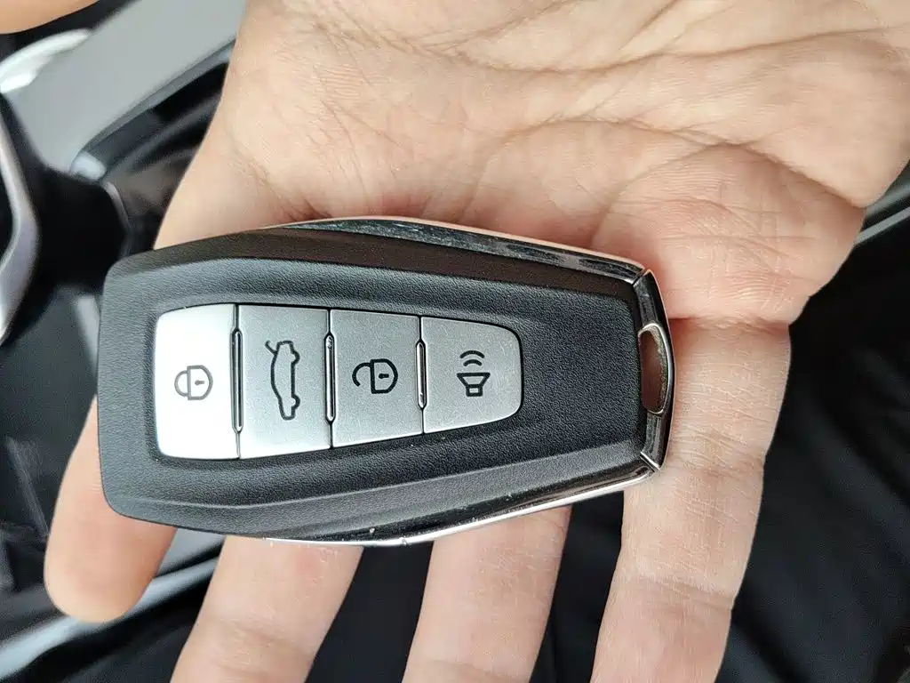 Geely Emgrand — миниатюра 9