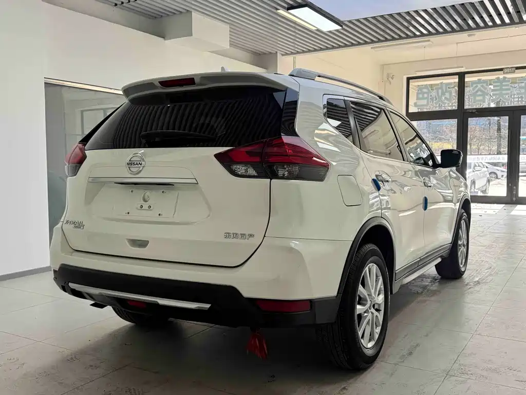 Nissan X-Trail — миниатюра 6
