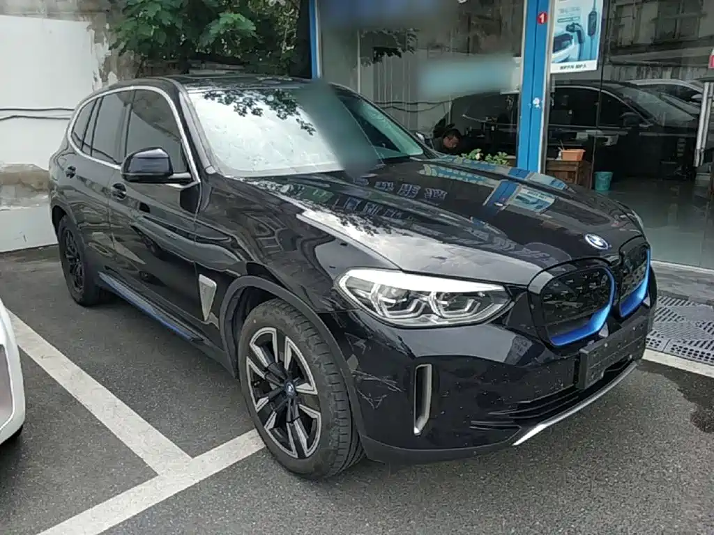 BMW iX3 — миниатюра 4