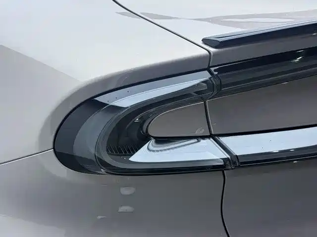Xiaomi YU7 — миниатюра 13