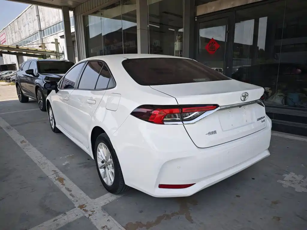 Toyota Corolla — миниатюра 5