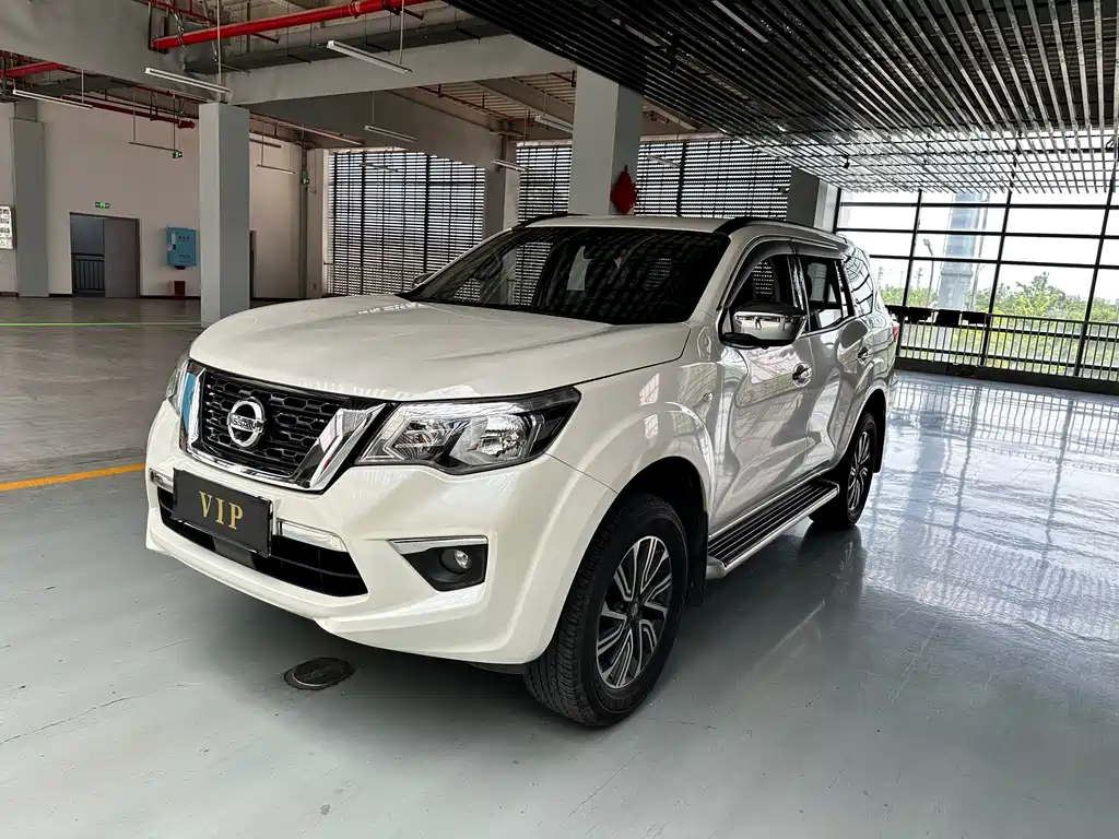 Купить Nissan Terra