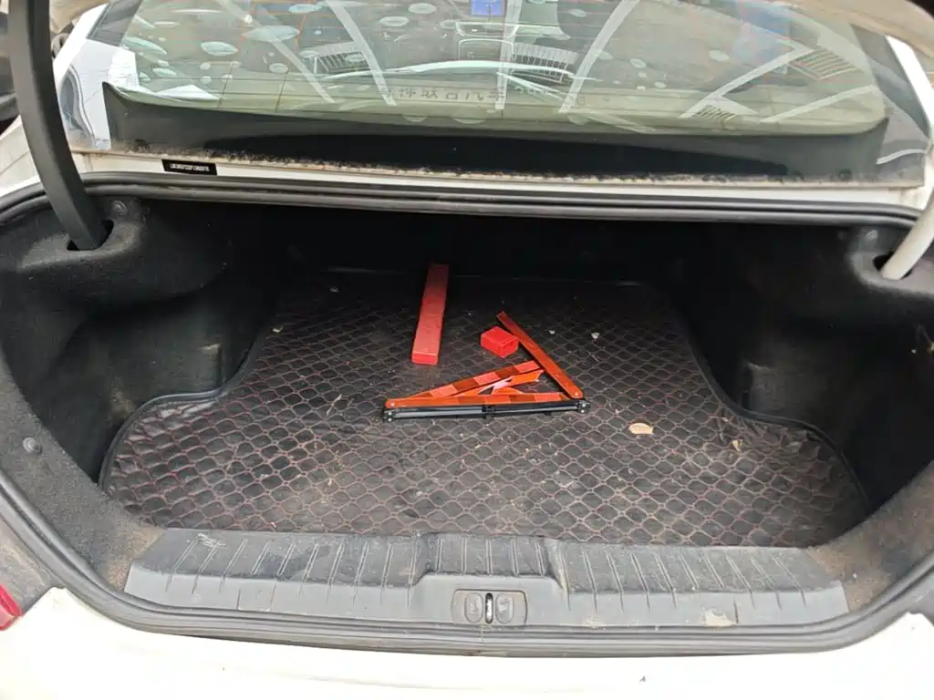Peugeot 308 — миниатюра 19