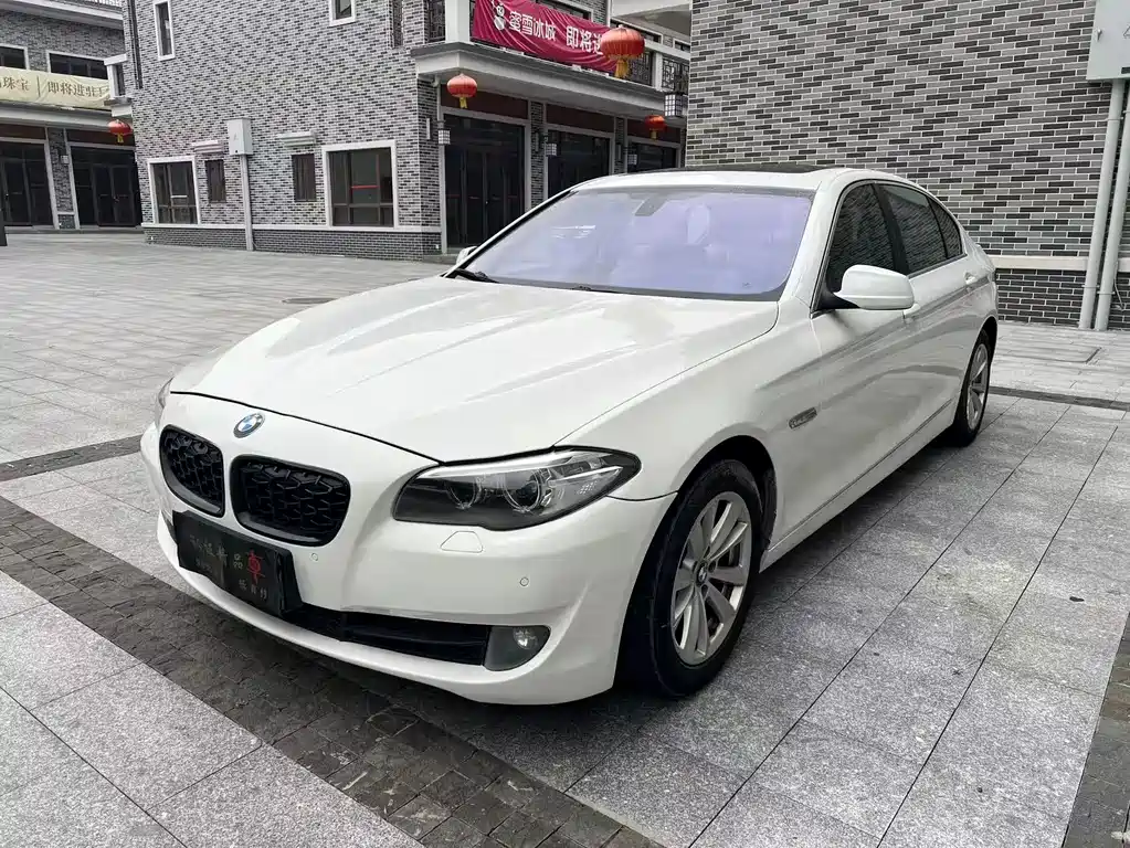 BMW 5 Series 2011