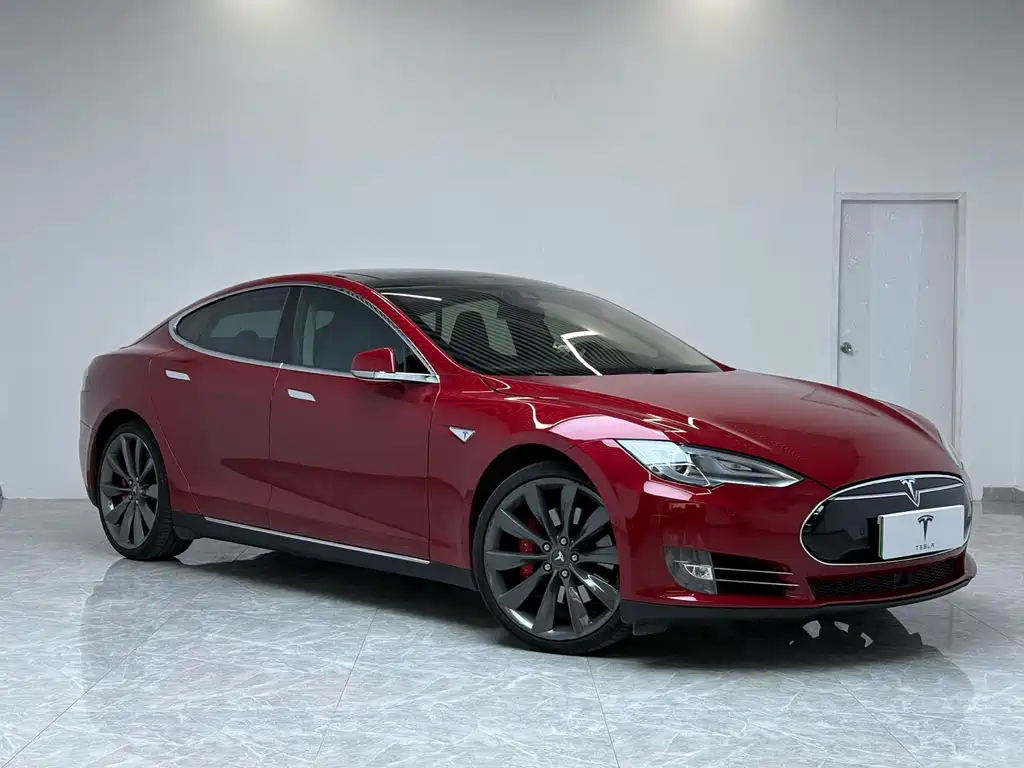 Tesla Model S 2015 Model S P85D