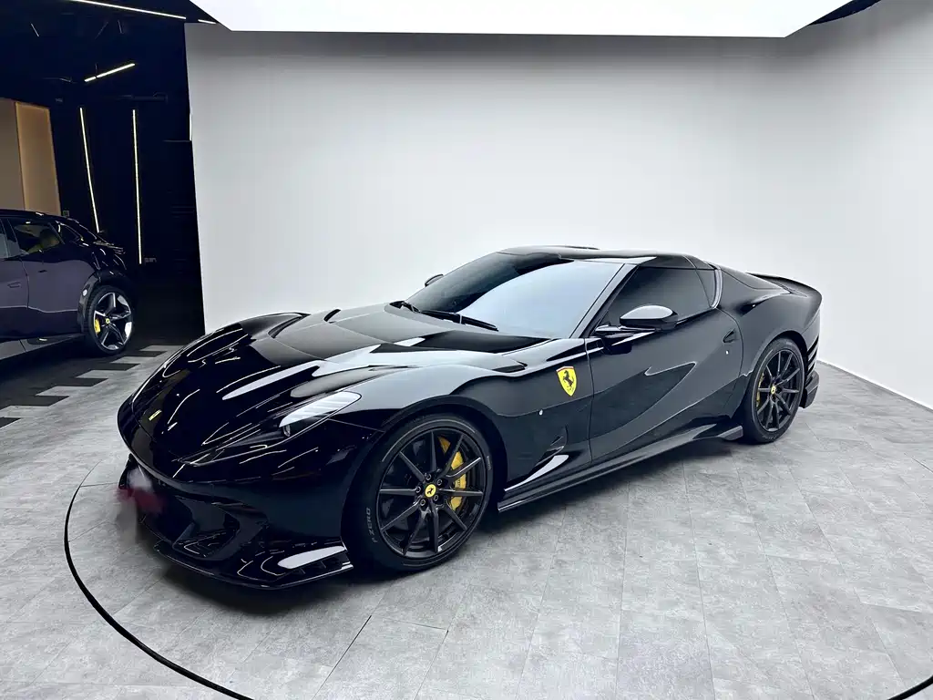 Ferrari 812