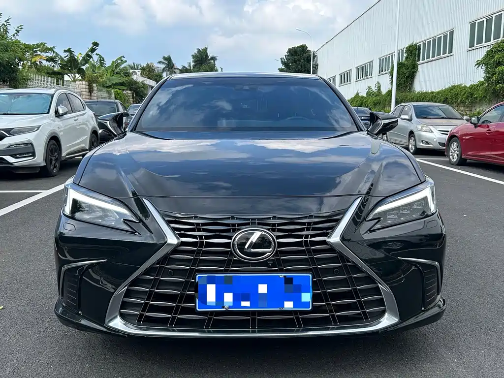 Lexus ES — миниатюра 2