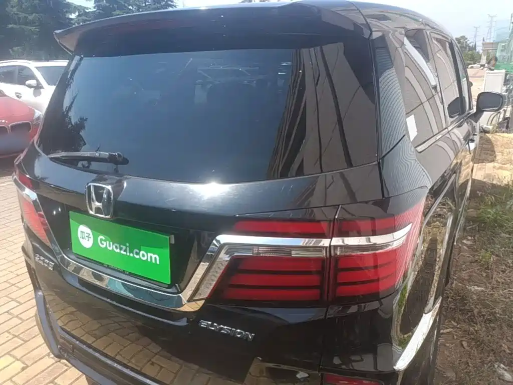 Honda Elysion — миниатюра 7