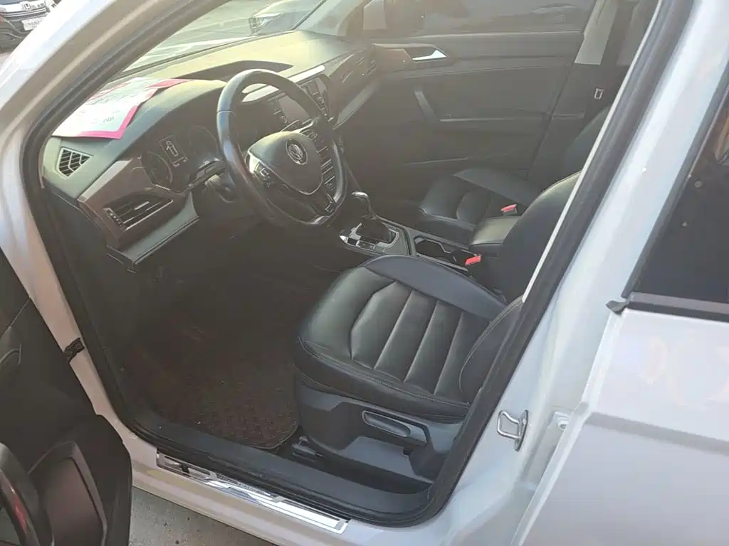 Volkswagen Tharu — миниатюра 15