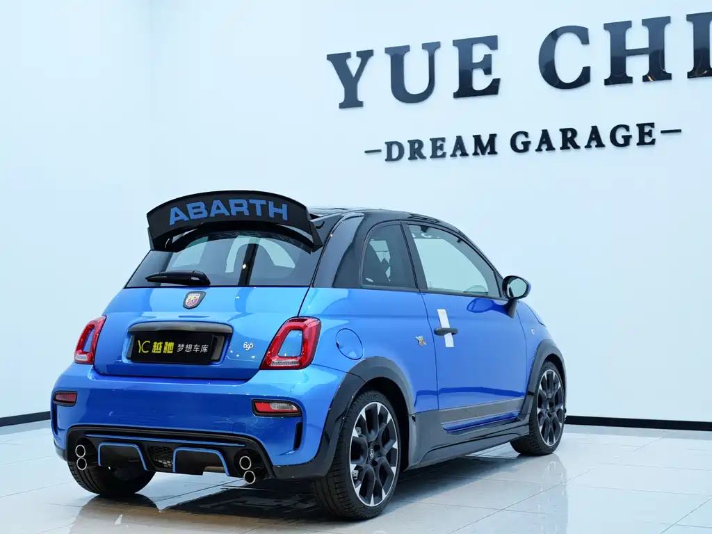 Abarth 695 2024 1.4T AT