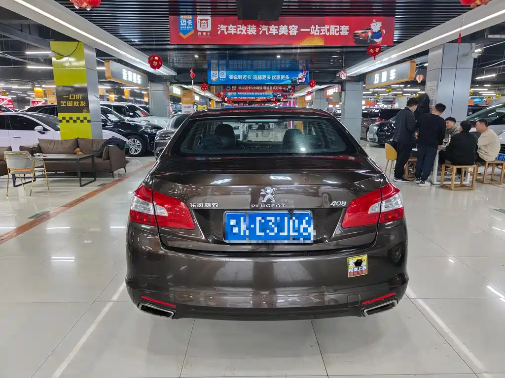 PEUGEOT 408