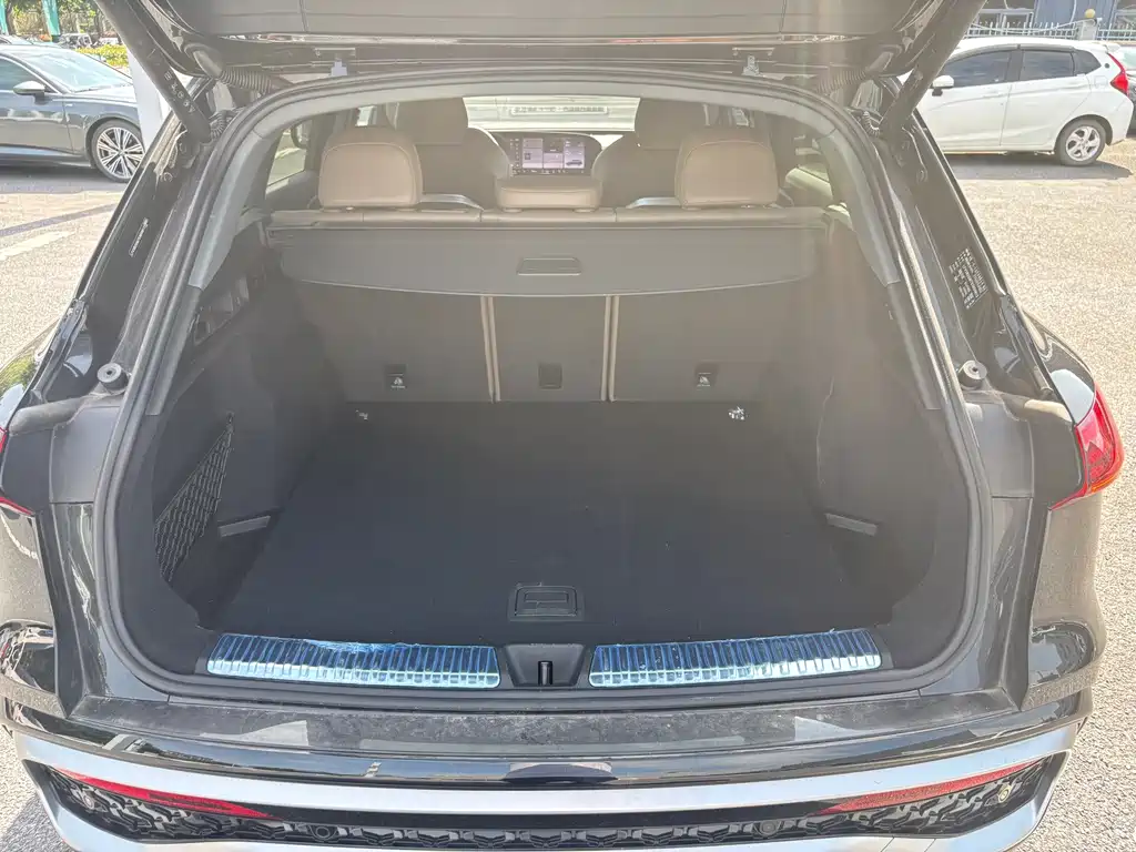 Audi Q5L — миниатюра 16