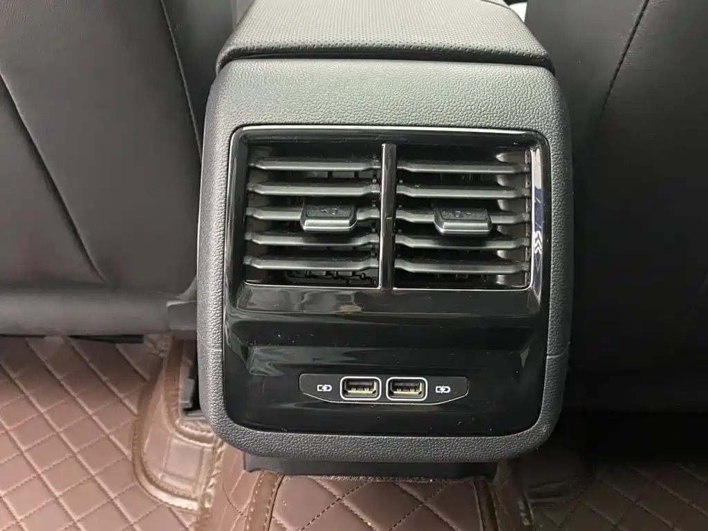 Volkswagen Sagitar — миниатюра 27