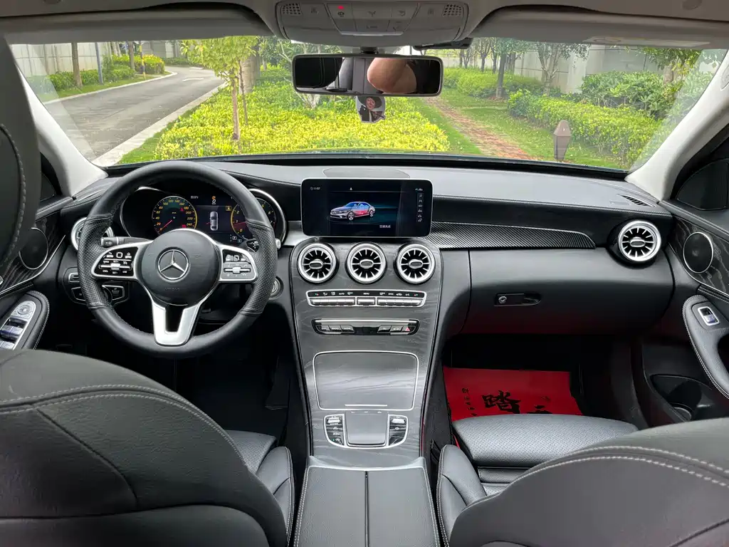 Mercedes-Benz C-Class — миниатюра 6