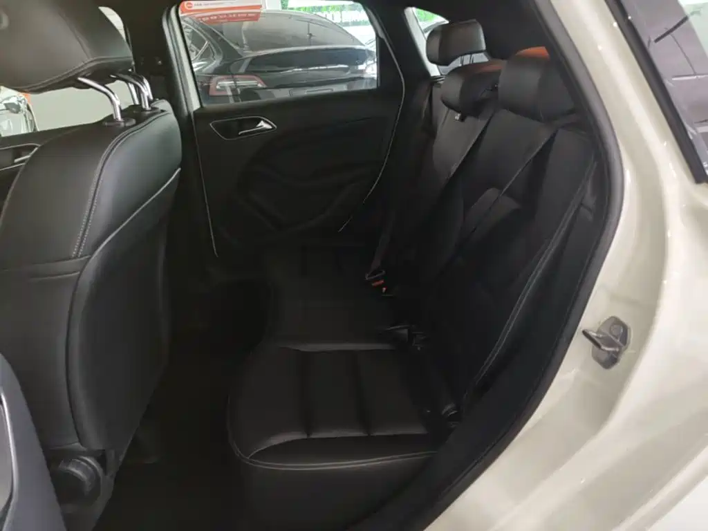 Mercedes-Benz B-Class — миниатюра 17
